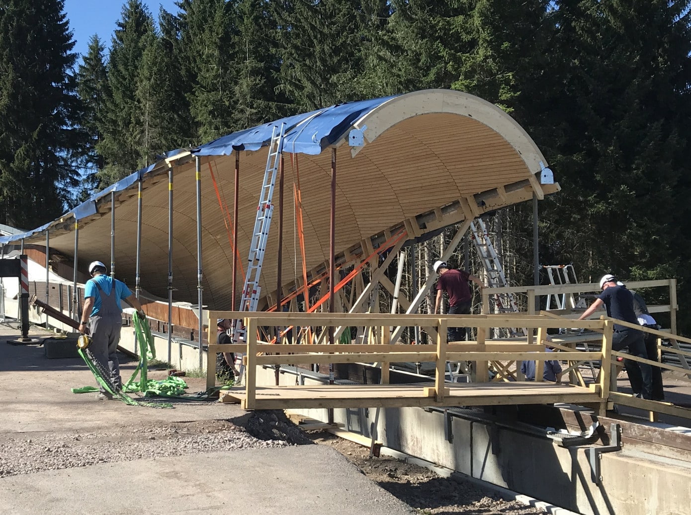 ZÜBLIN Timber to install 3,500 m2 of timber roofing for the bobsleigh, luge and skeleton track in Oberhof, Germany