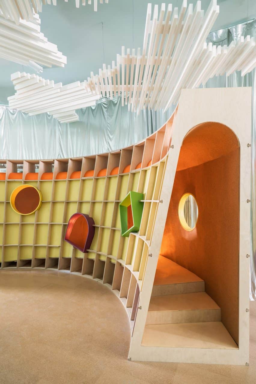 Architensions creates vibrant Kids’ Playspace with plywood climbing frame and tunnel